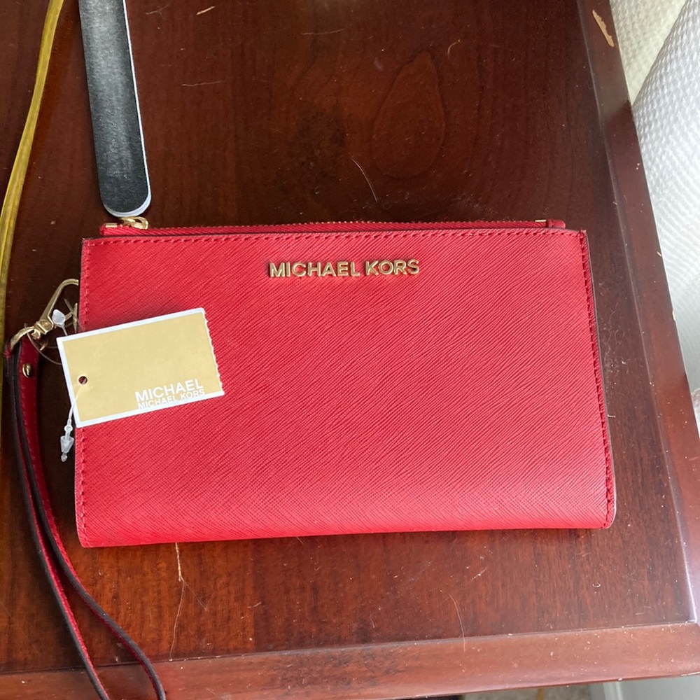Michael Kors wristlet